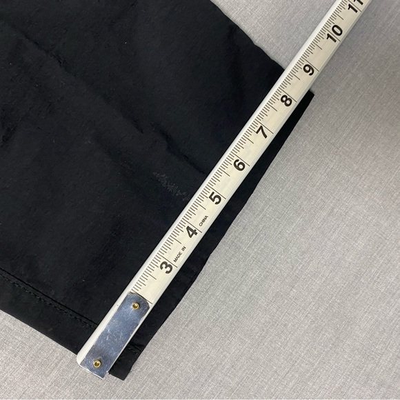 Wind River Black Outdoor Cargo Pants with Straight-Leg Fit - Picture 9 of 13